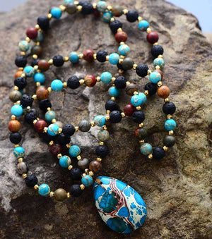 Pendentif en jaspe impérial avec collier de pierres naturelles